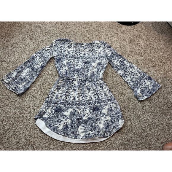 O'Neill Women's Mini Dress, Bell sleeves; women's Medium Blue floral/tropical - Picture 12 of 14